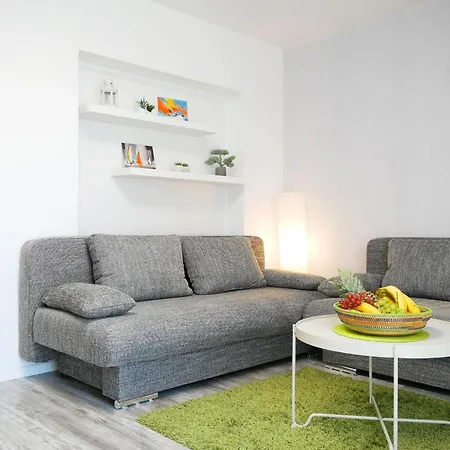 Mit Garten Apartment